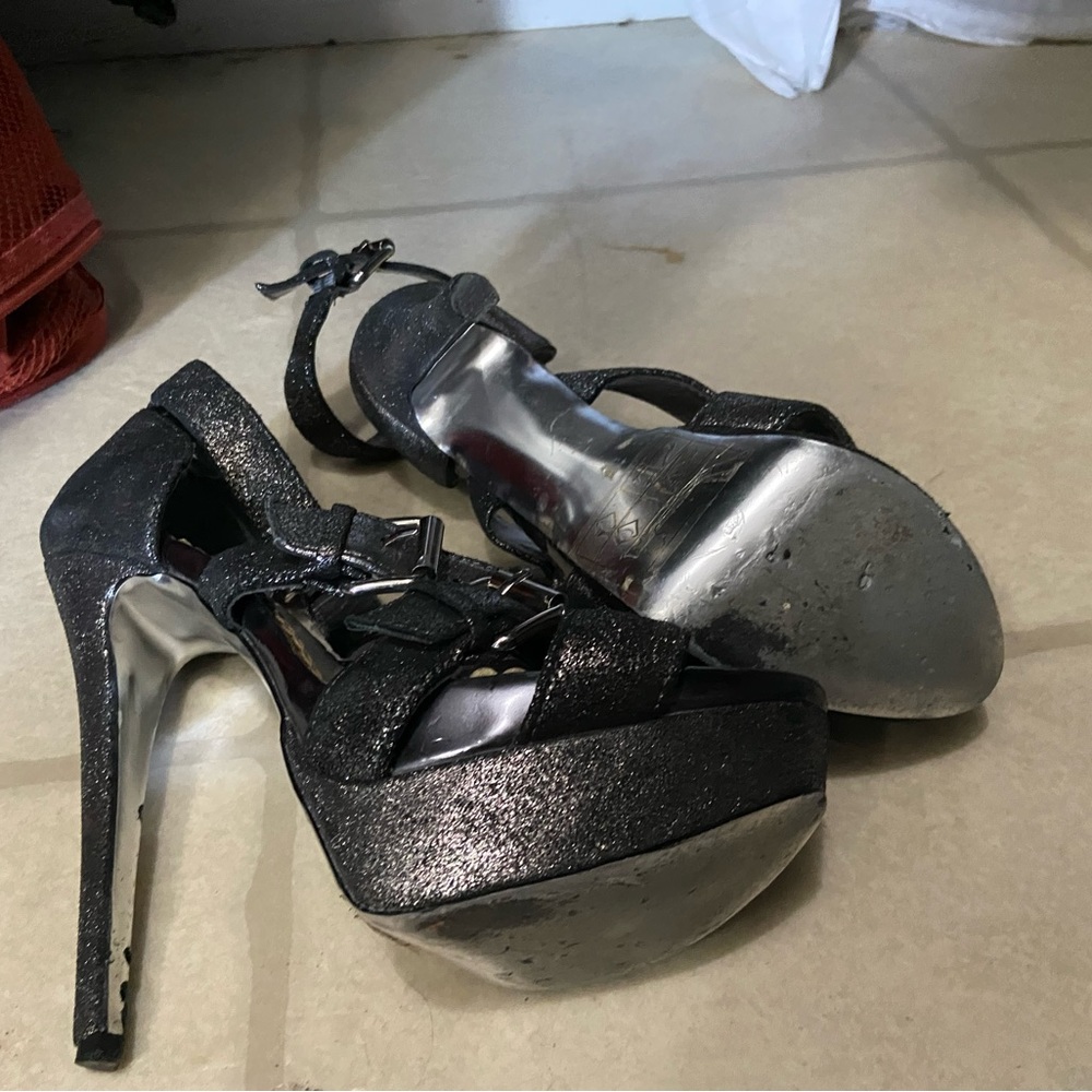 Bebe heels - Picture 2 of 3